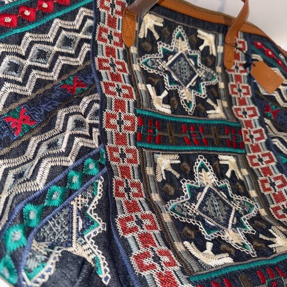 JOHNNY WAS Austin Embroidered Cloth Cotton Large Overnight Tote Weekender Bag - Picture 3 of 15